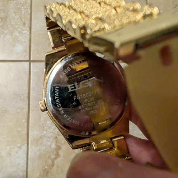 Gold Watch with Metal Link Band and Textured Bezel - Picture 5 of 8